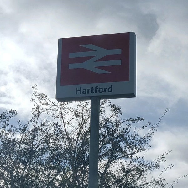 Hartford Railway Station (HTF) Hartford, Cheshire