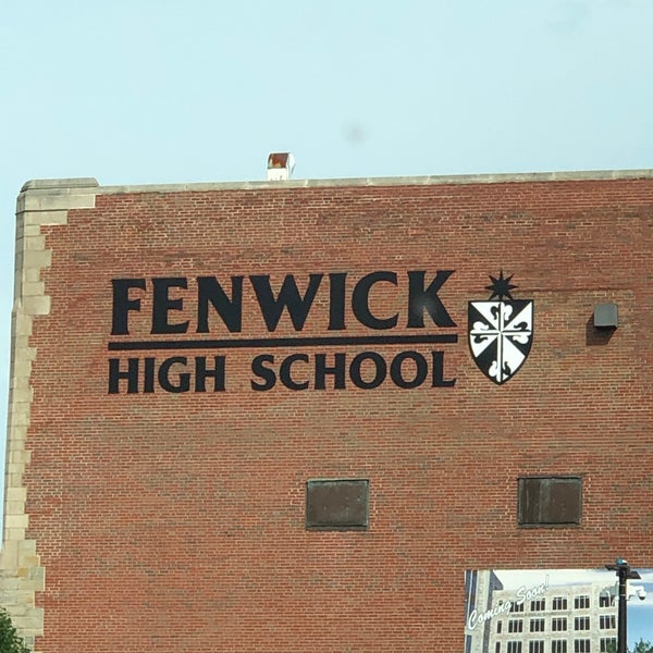 Fenwick High School 315 ziyaretçi