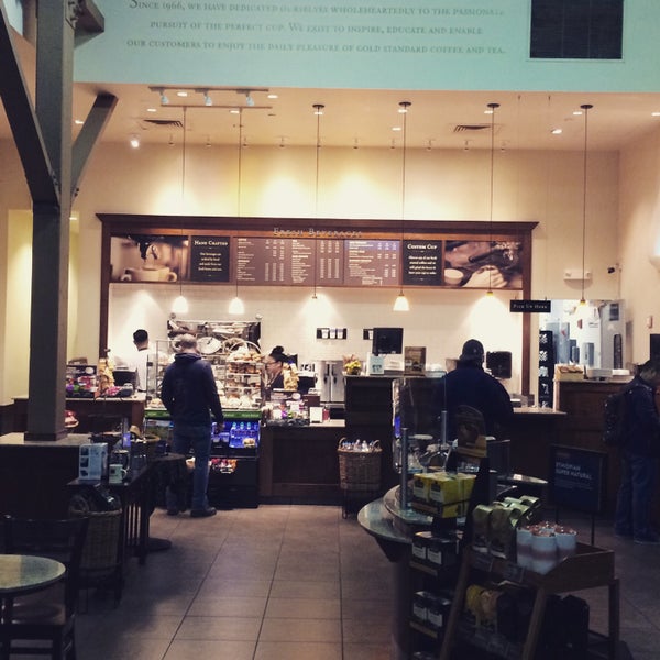 Photo taken at Peet&#39;s Coffee &amp; Tea by Leif E. P. on 2/17/2015