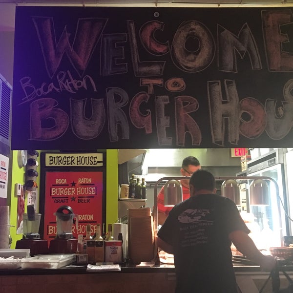 2/22/2016にGreg B.がBoca Burger Houseで撮った写真