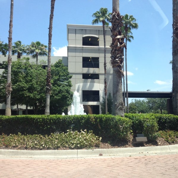 Bloomin Brands Inc Office In Village Of Tampa