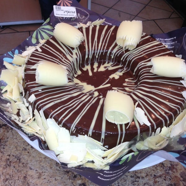 Pastelería Marisa Ladrón de Guevara Av. Américas 2012