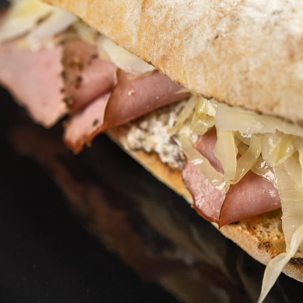 Foto tirada no(a) The Sandwich Co. por Horacio d. em 7/8/2015