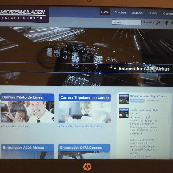 Microsimulación Flight Center - College Academic Building in ...