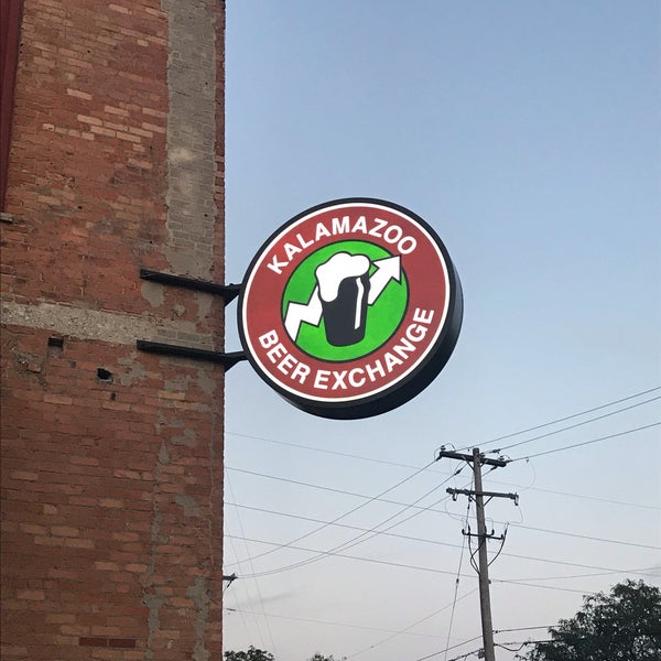 Photo taken at Kalamazoo Beer Exchange by Larry H. on 9/30/2019