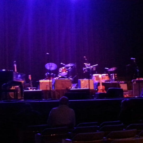 Foto scattata a Bell Auditorium da Wendy B. il 12/5/2012