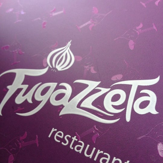 Photo taken at Fugazzeta Culinária Argentina by Laís T. on 11/30/2012