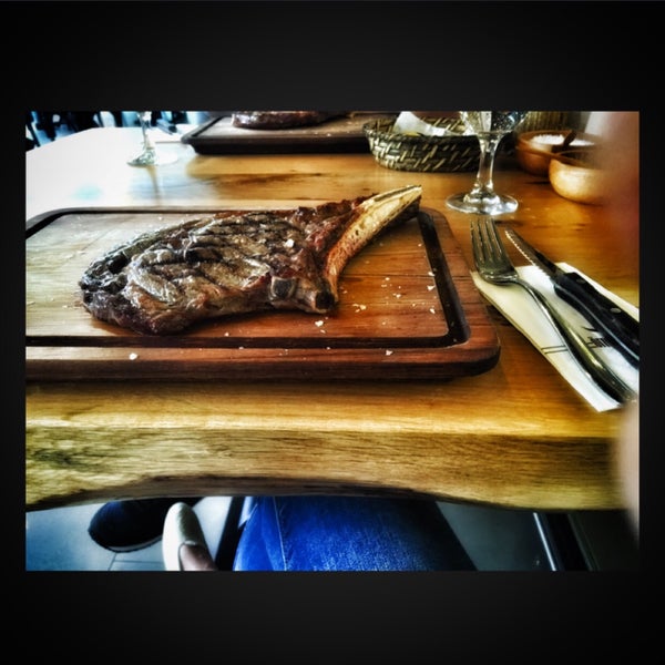 6/7/2015 tarihinde Esra B.ziyaretçi tarafından Örnek Et SteakHouse'de çekilen fotoğraf