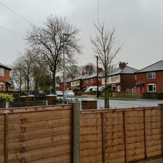 AshtonunderLyne 2 tips from 380 visitors