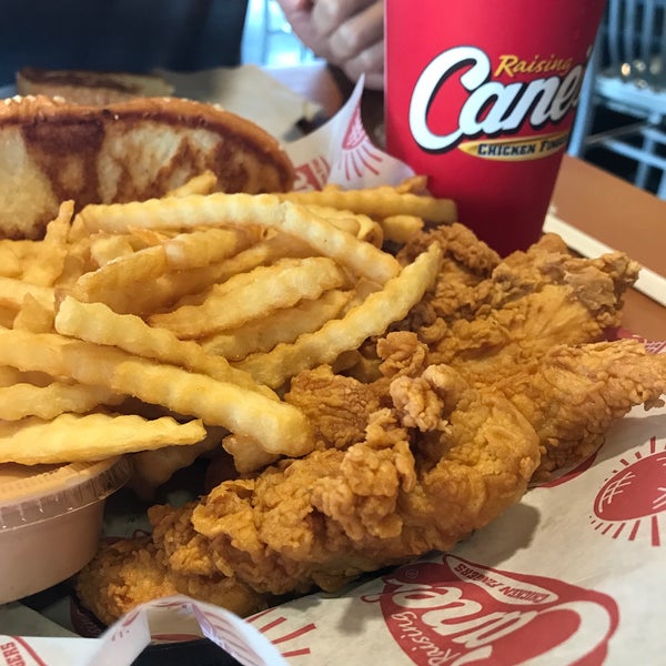 Photo taken at Raising Cane&#39;s Chicken Fingers by Lo Ming T. on 9/30/2017