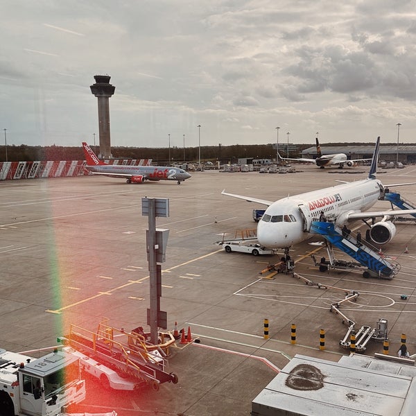 3/22/2024 tarihinde Fuat G.ziyaretçi tarafından Londra Stansted Havalimanı (STN)'de çekilen fotoğraf