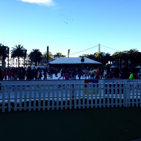Photo taken at The Holiday Ice Rink at Embarcadero Center by Joaquin A. on 12/29/2015