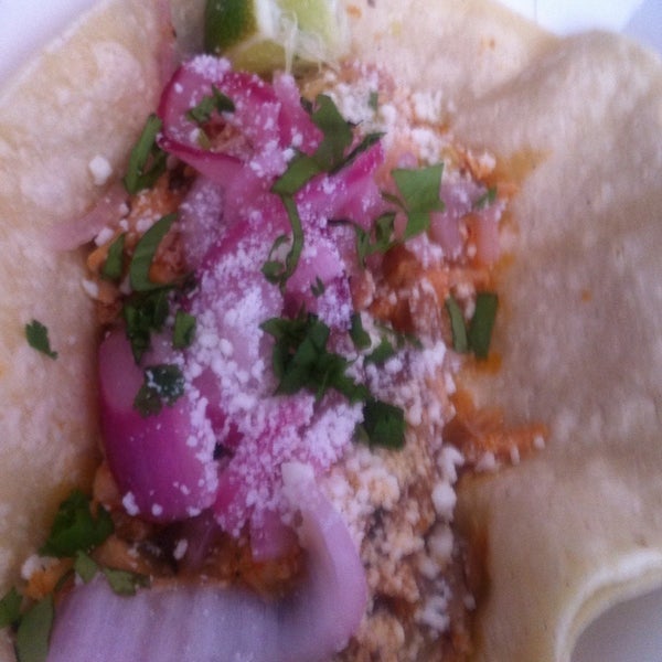 Photo taken at OMG Taco by Carlos R. on 9/15/2012