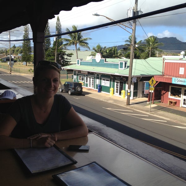 Great place to eat on the island. You get huge portions and the breakfast is outstanding. This is the closest I could come to Texas sized burritos. Outdoor atmosphere with views of old town Kapaa.