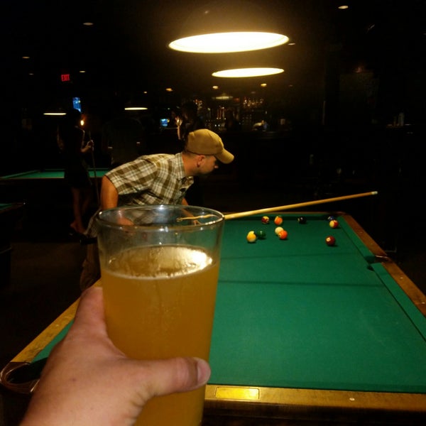 Corned Beef & Co Roanoke'de Pub