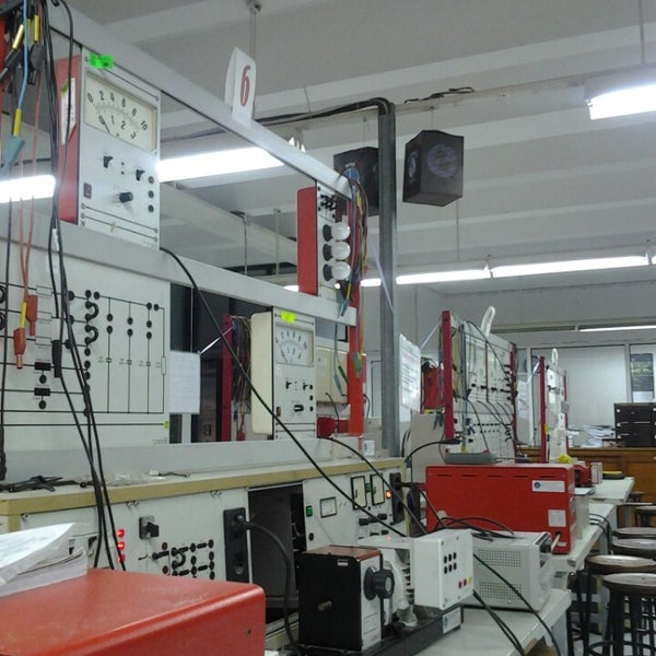 Laboratorium Konversi Energi Listrik - Surabaya, Jawa Timur