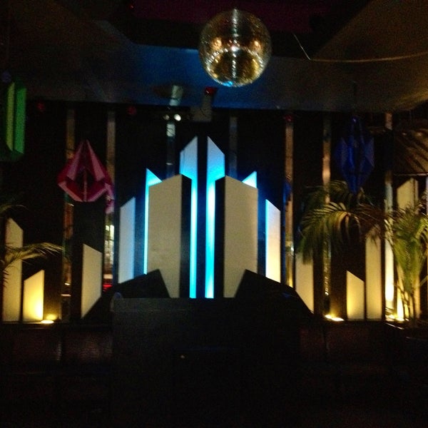 5/18/2013にAlex A.がBobby&#39;s Nightclubで撮った写真