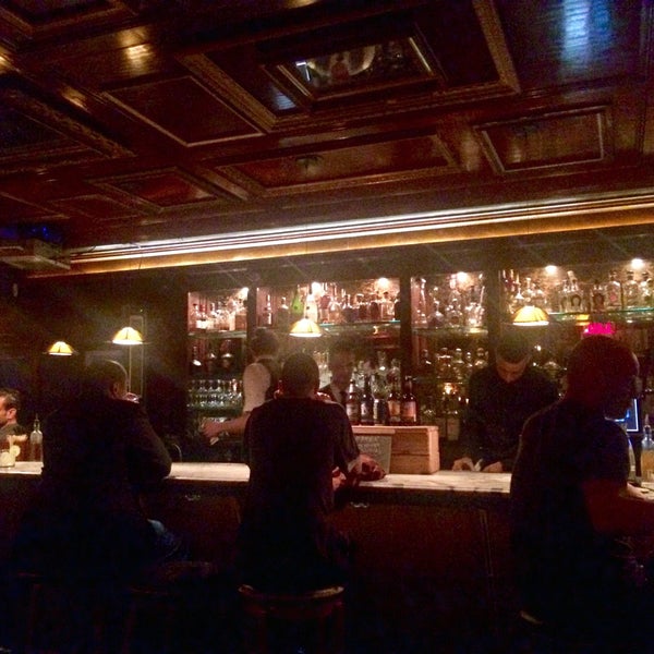 Foto tirada no(a) The Handy Liquor Bar por Alex A. em 6/26/2015