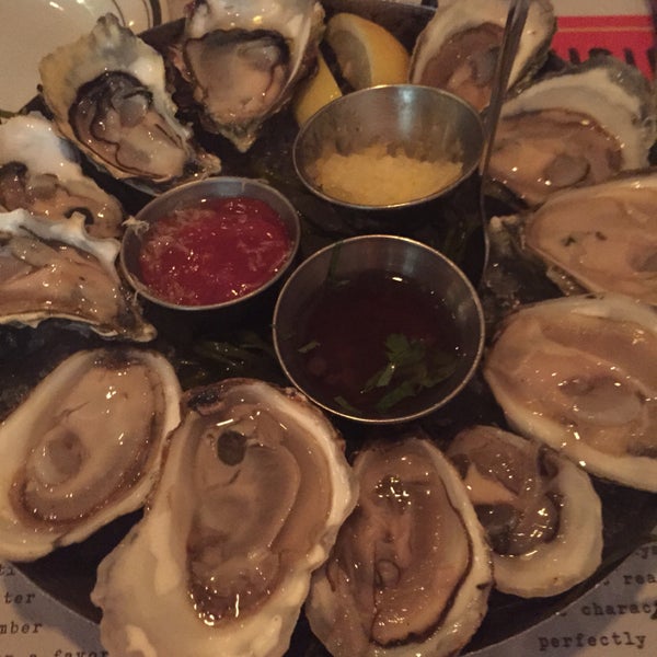 Best selection of oysters in flatiron. Love this place!