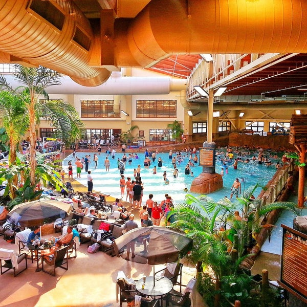 Camelback Mountain will open the Camelback Lodge & Indoor Waterpark in the spring of 2015. The eight-story hotel will feature a 125,000 square-foot highly-themed indoor adventure waterpark!
