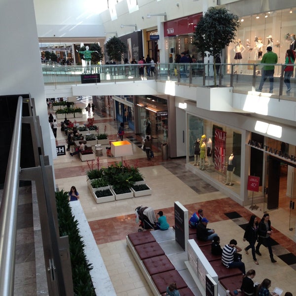 Westfield Garden State Plaza - Shopping Mall