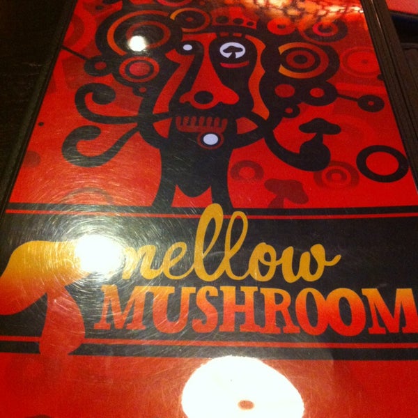 3/24/2013にLara K.がMellow Mushroomで撮った写真