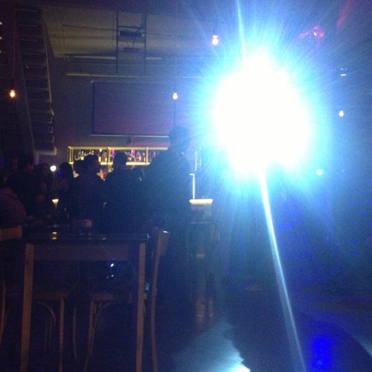 10/21/2012에 Meedo ..님이 Maxim Resto Bar에서 찍은 사진