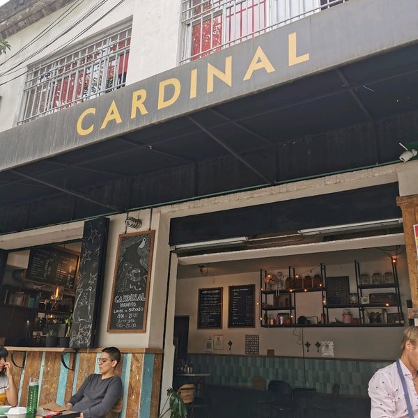 รูปภาพถ่ายที่ Cardinal Casa de Café โดย Abraham M. เมื่อ 3/22/2022
