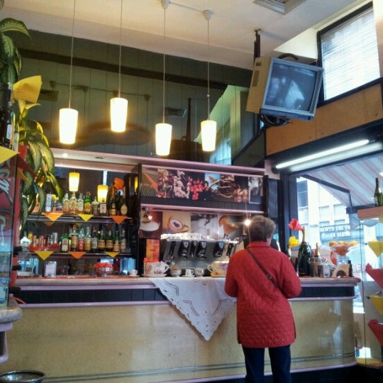 Bars company. Factory bar club одесса. Барс бренд. Производственная компания барс логотип. Группа в баре.