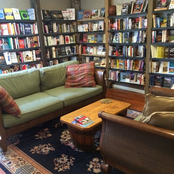 Photo taken at Roebling Point Books &amp; Coffee by Malkia D. on 7/17/2014