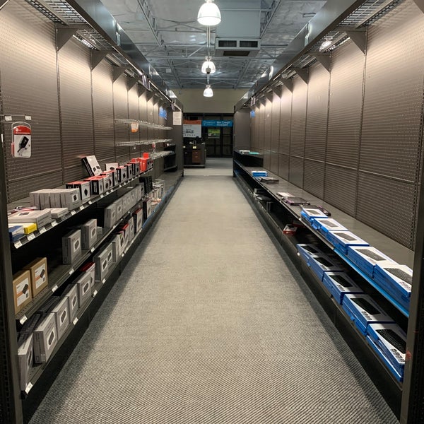 Fry's Electronics (Now Closed) Electronics Store in Downtown Concord