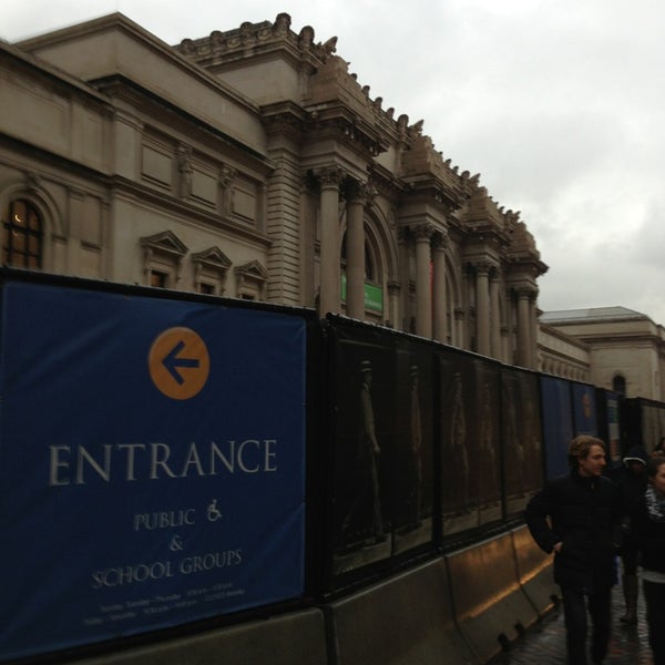 Foto tirada no(a) The Metropolitan Museum of Art Store at Rockefeller Center por Jonathan L. em 2/20/2013