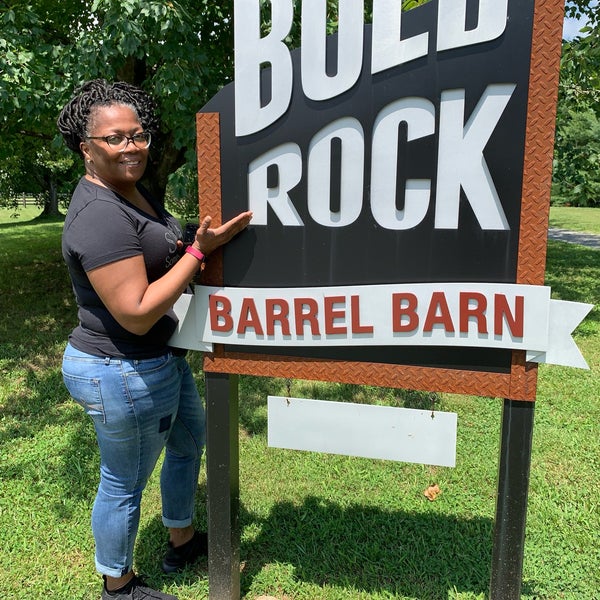 Photo taken at Bold Rock Cidery by Gwen B. on 7/6/2019