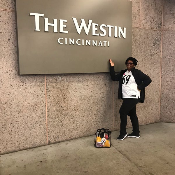 Foto diambil di The Westin Cincinnati oleh Gwen B. pada 10/14/2018
