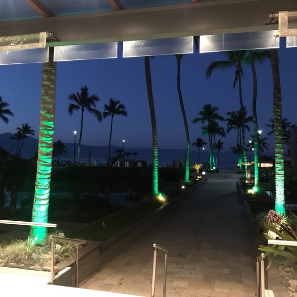 Foto diambil di Marriott Puerto Vallarta Resort &amp; Spa oleh Gwen B. pada 3/4/2019