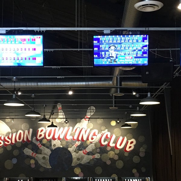 Das Foto wurde bei Mission Bowling Club von Jen M. am 3/31/2019 aufgenommen