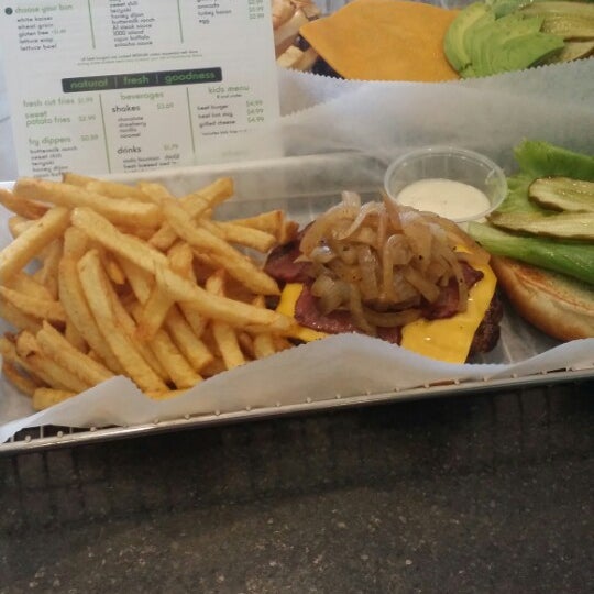 Photo taken at Burger Boss by christopher M. on 7/26/2014