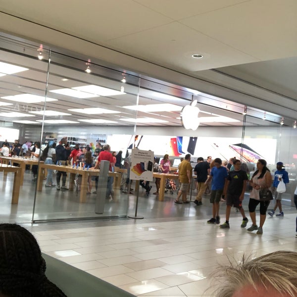 jordan store cumberland mall