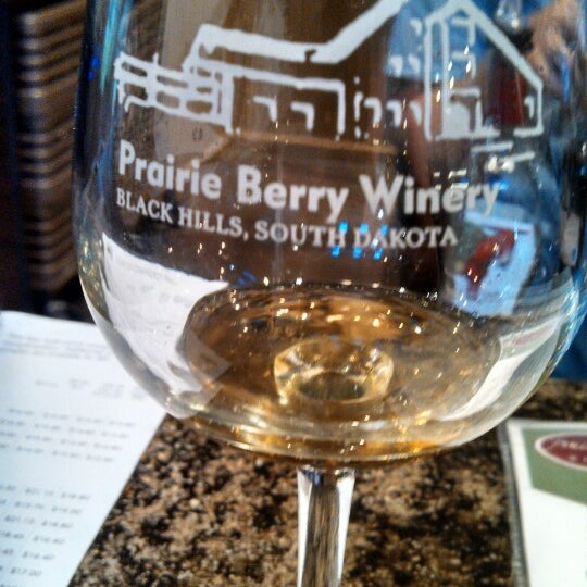7/18/2013 tarihinde Carol H.ziyaretçi tarafından Prairie Berry Winery'de çekilen fotoğraf