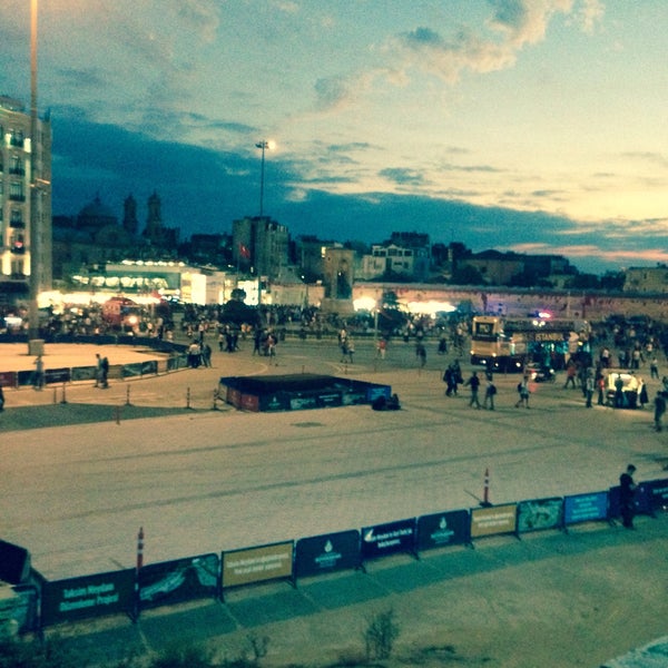 9/19/2015에 Şahin Y.님이 Taksim Gezi Parkı에서 찍은 사진