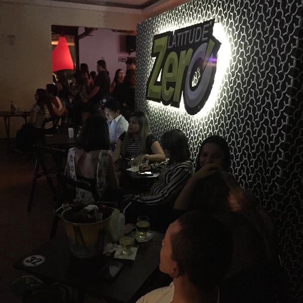 Foto diambil di Latitude Zero Bar e Restaurante oleh Fabio P. pada 8/2/2015