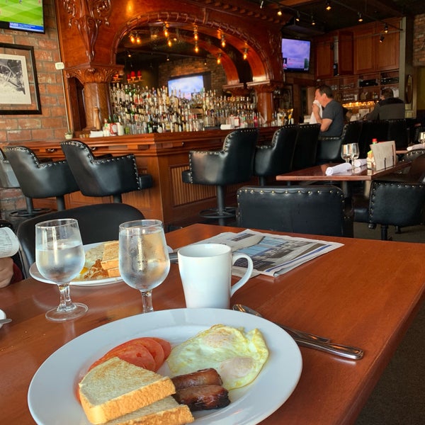 Foto tomada en Hector&#39;s Restaurant  por N L. el 5/4/2019