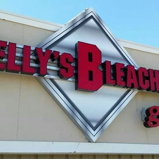 Kelly's Bleachers Big Bend Bar