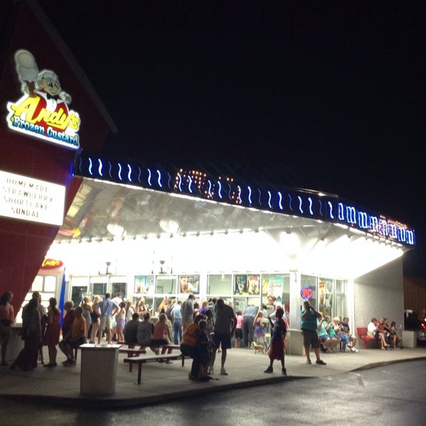 Photo taken at Andy&#39;s Frozen Custard by Amy D. on 7/8/2014