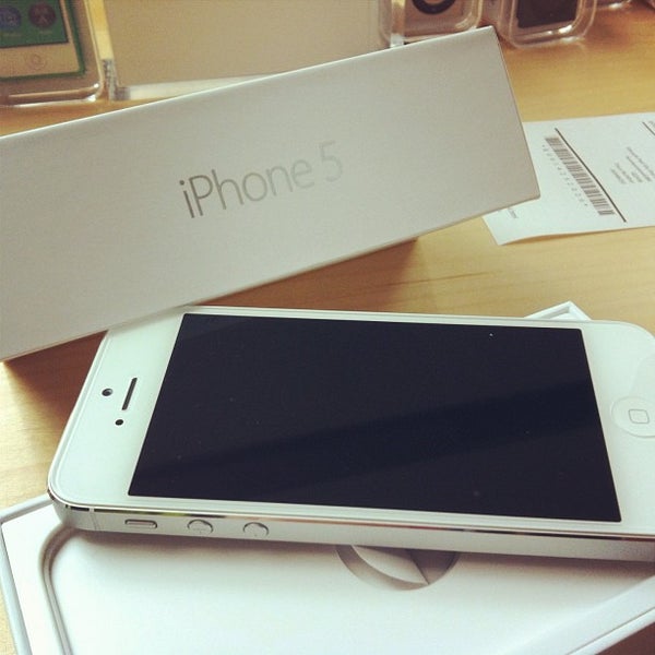 Photos at Apple The Westchester 34 tips