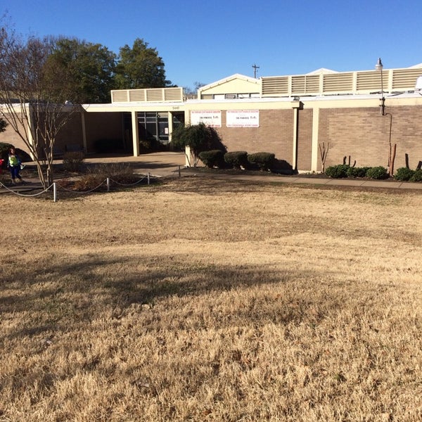 Richland Elementary 5440 Rich Rd