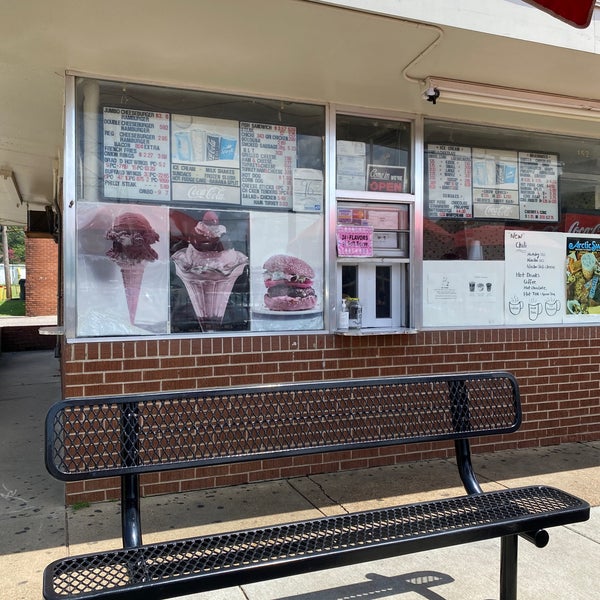 Mensi's Dairy Bar Ice Cream Parlor