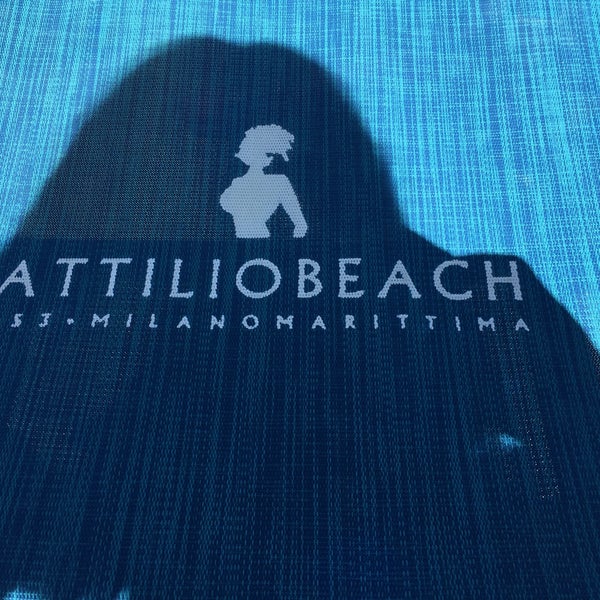 Das Foto wurde bei Attilio Beach Pleasure Club von Mira .. am 8/15/2016 aufgenommen
