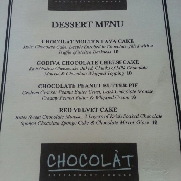 Das Foto wurde bei Chocolat Restaurant &amp; Bar von Tara R. am 3/14/2013 aufgenommen
