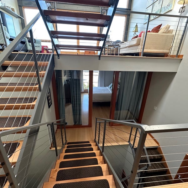 The Sixth Street Bistro & Loft New American Restaurant in Hood River